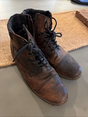 Men's Distressed Brown Leather Lace-Up Boots